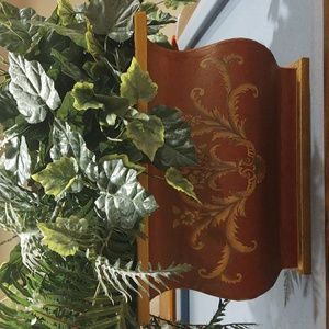 Metal decorative plant Pot